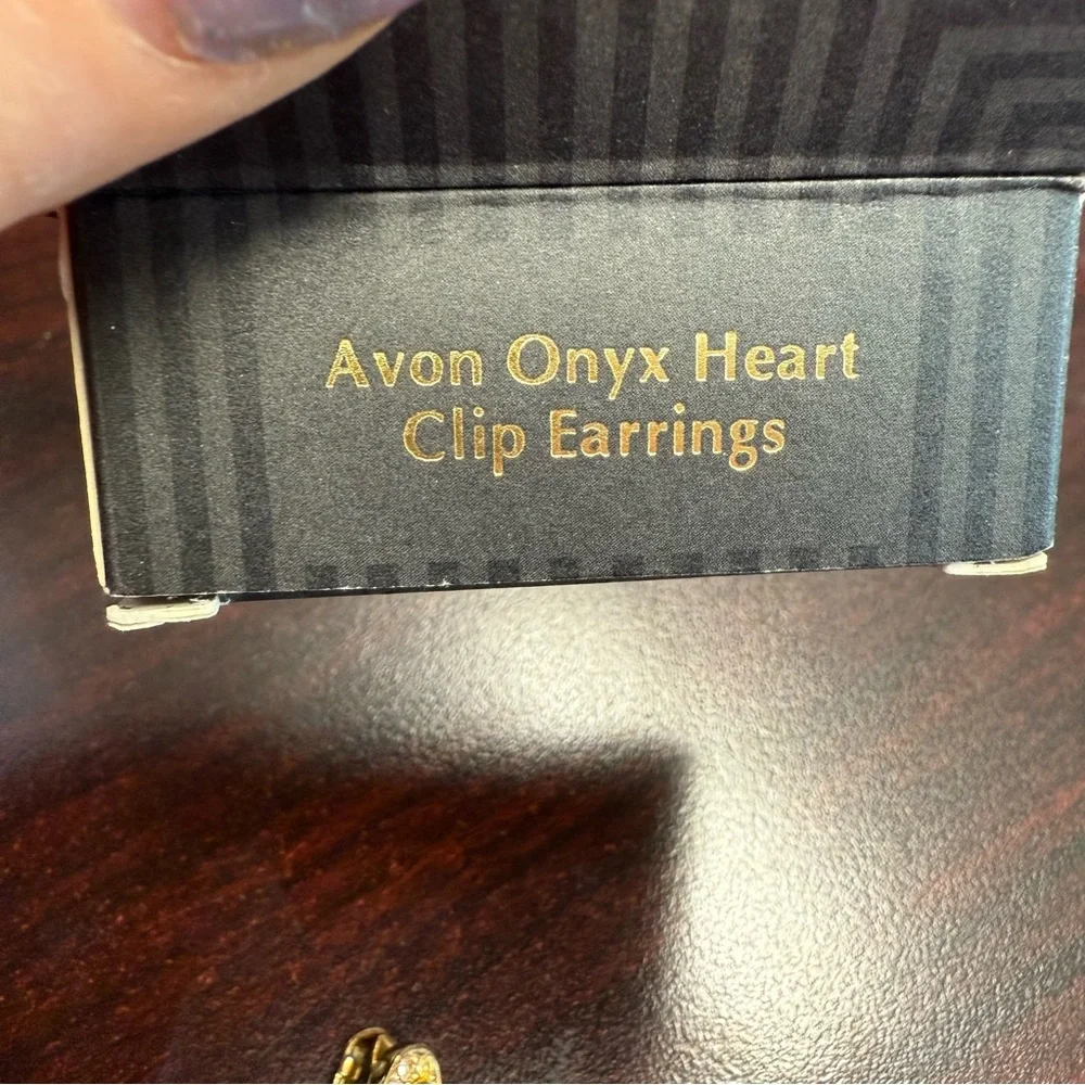 Avon Onyx Heart Clip Earrings goldtone/black/crystals NIB vintage 1994